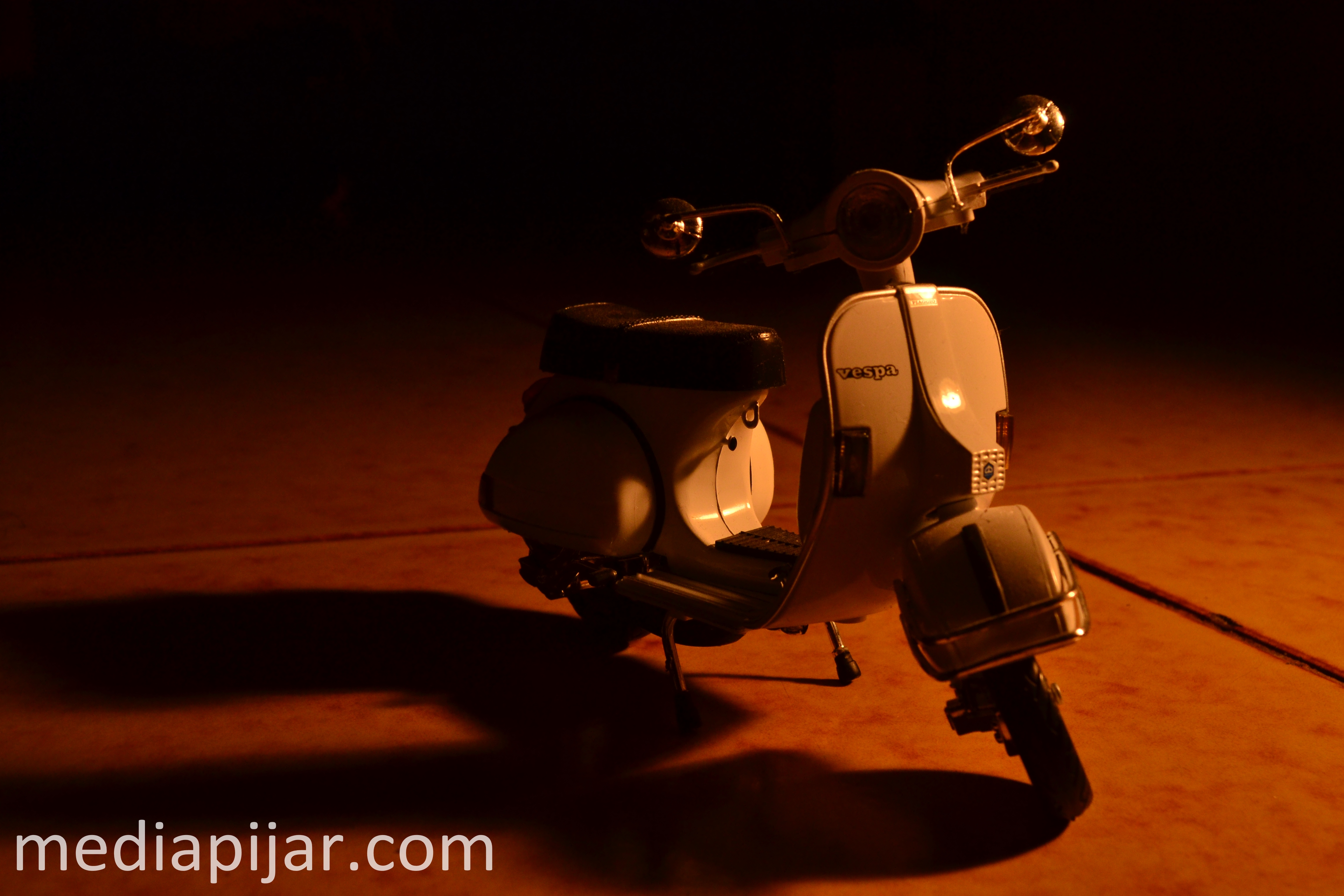 Vespa Jadul. Fotografer : Reza Andika Putra