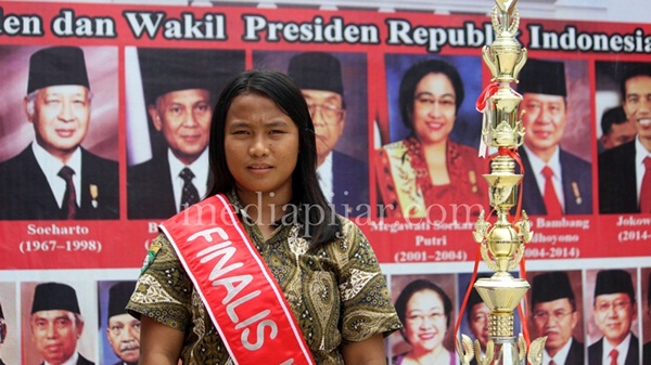 Ego O Thalia, Finalis Indonesia Youth Icon yang berasal dari sekolah SMA PRIMBANA Medan terpilih melalui tes pidato yang bertemakan “Generasi Muda Sukses dan Dikagumi”.