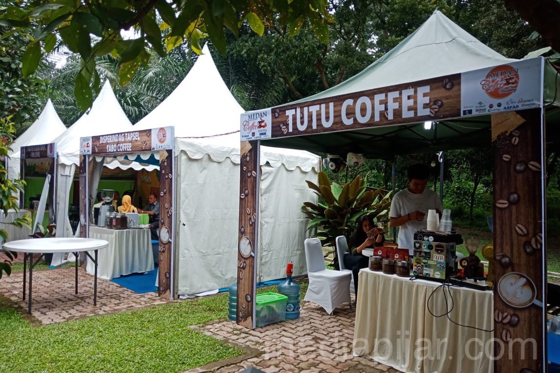 Beberapa gerai kopi turut meramaikan acara Medan International Coffee Festival 2019 (26/10) Fotografer: Aisha Tania Sinantan Sikoko