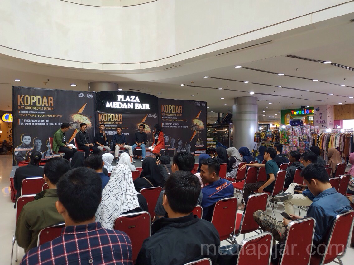 Suasana Gelar wicara Fotografi dana Videografi di Lantai 1 Plaza Medan Fair (16/10). Fotografer: Azka Fikri