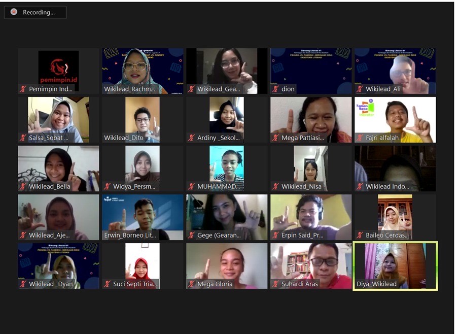 Foto bersama pembicara, panitia, dan peserta Bincang Literasi oleh Wikilead.id. (Sumber foto: Dokumentasi panitia)